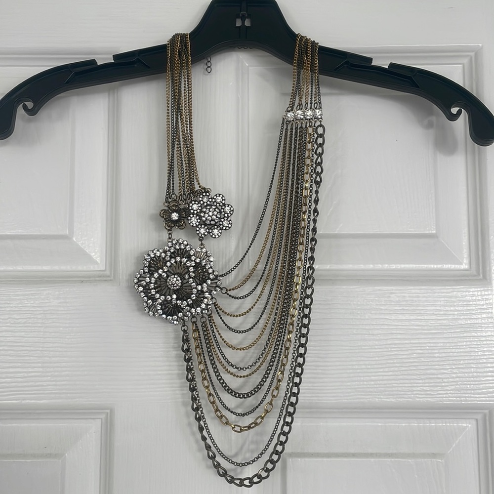 Vintage looking necklace